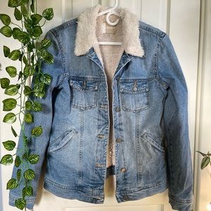 Small fleece lined denim jacket